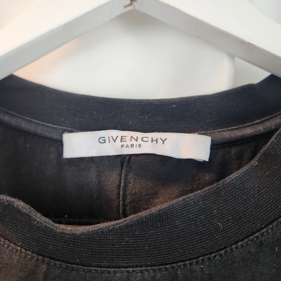 Givenchy black logo Distressed tshirt size L in EUC - Picture 6 of 11